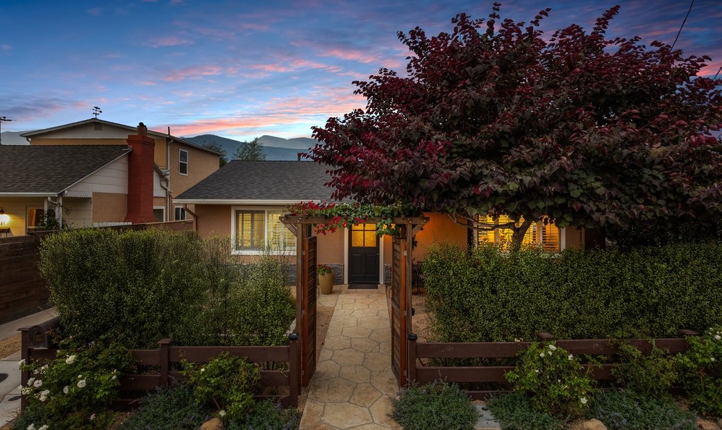 1387 1389 Vallecito Pl In Carpinteria, California, United States For