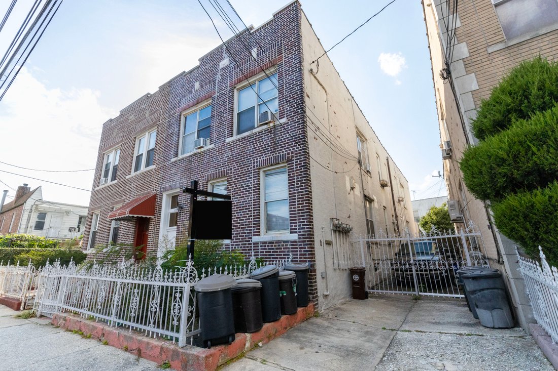 House in New York, New York, United States 1 - 13331652