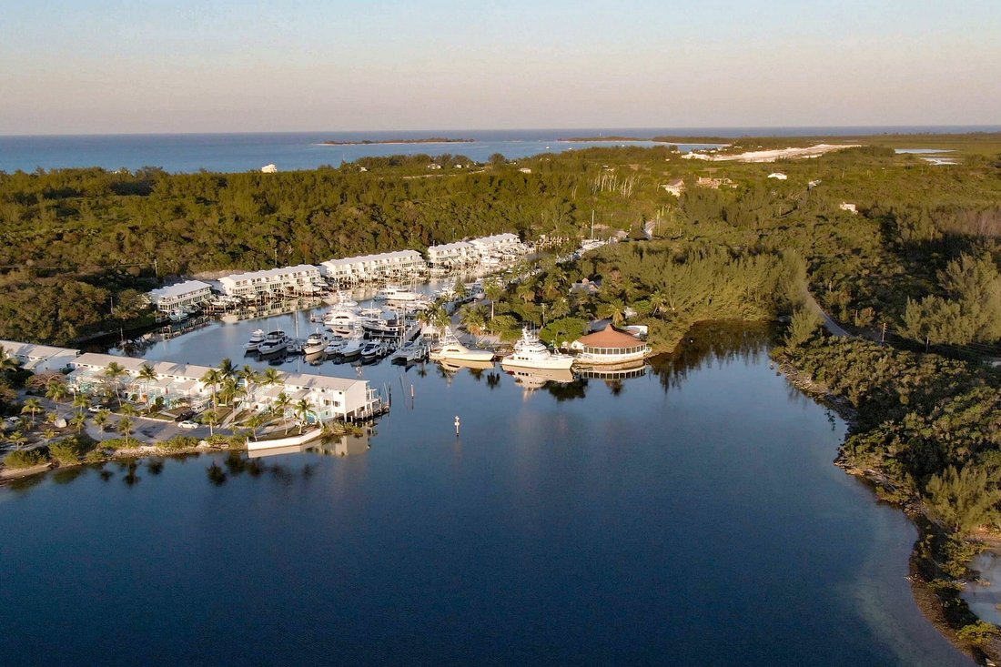 Haines Cay — Private island for sale in Great Harbour Cay, The Bahamas