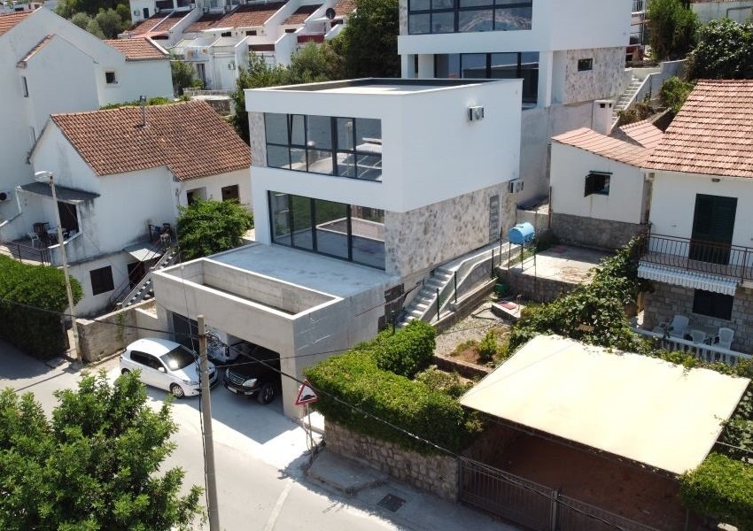 Casa en Tivat, Municipio de Tivat, Montenegro 5 - 13331370