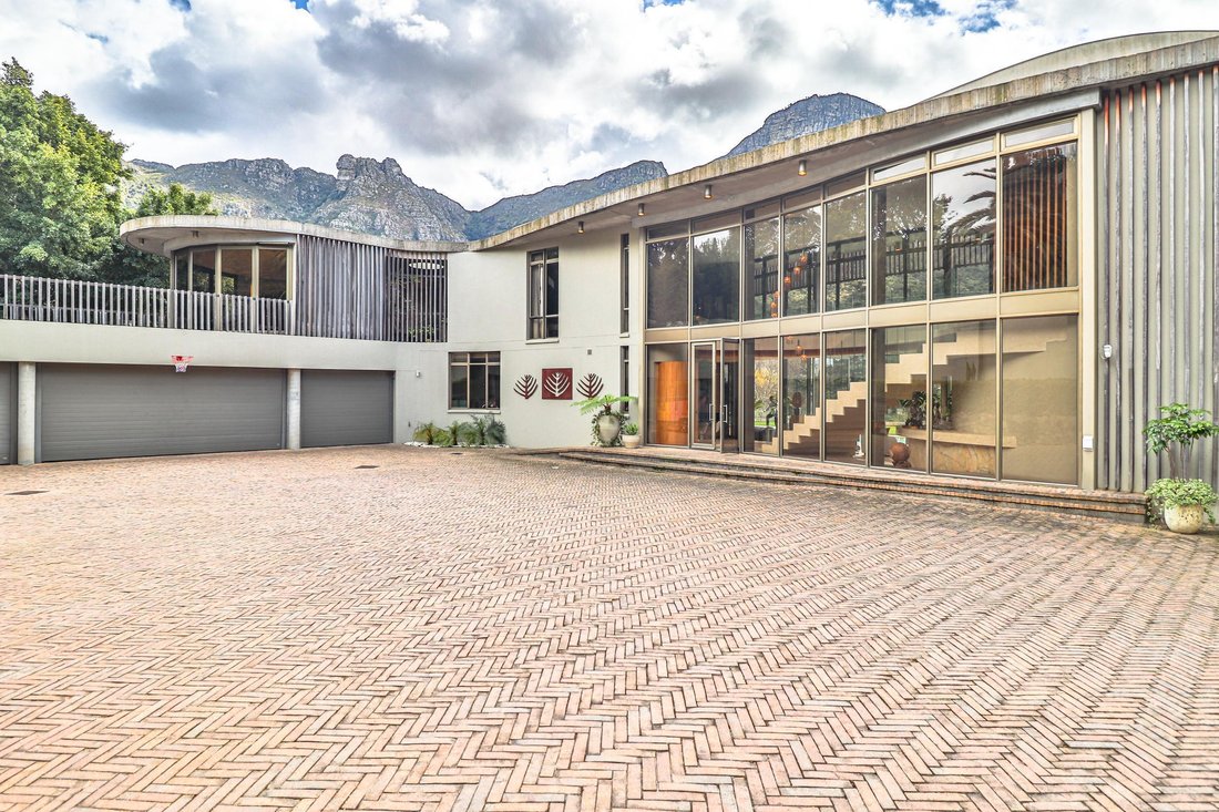 Contemporary Home In Cape Town, Western Cape, South Africa