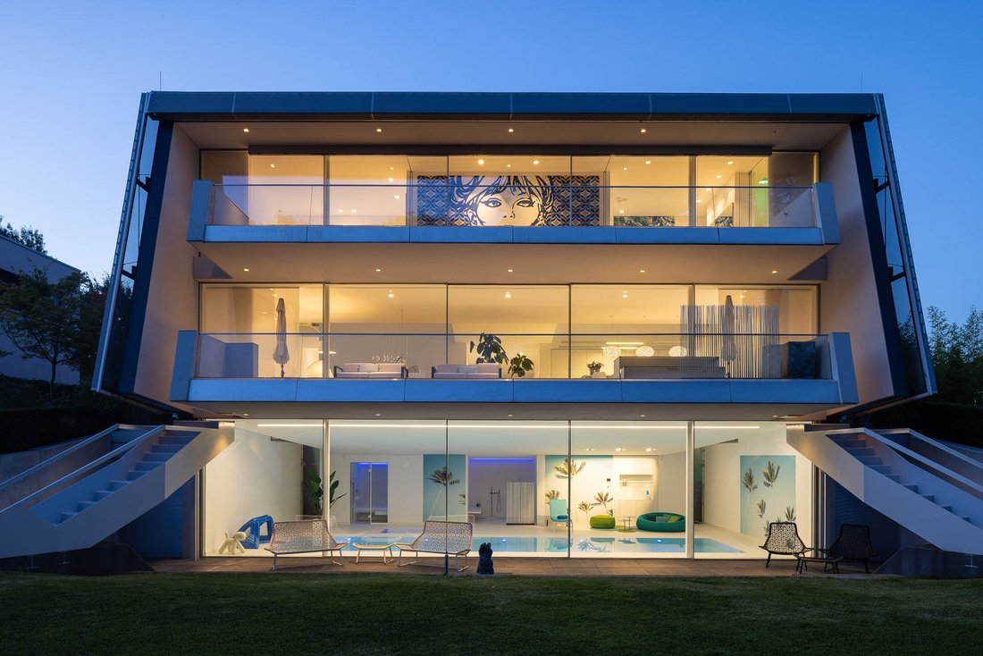 Avant Garde Luxury Villa On The In Düsseldorf, North Rhine Westphalia