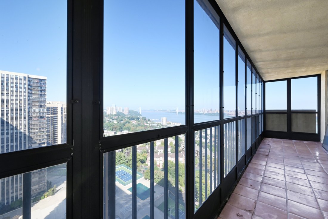 Winston Towers In Cliffside Park, New Jersey, United States For Sale