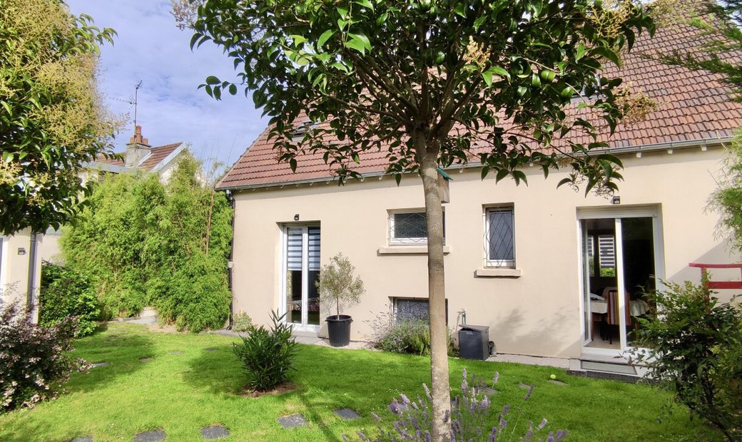Maison 4 Pièces Avec Dépendance De 18m² In Mondeville, Normandy, France