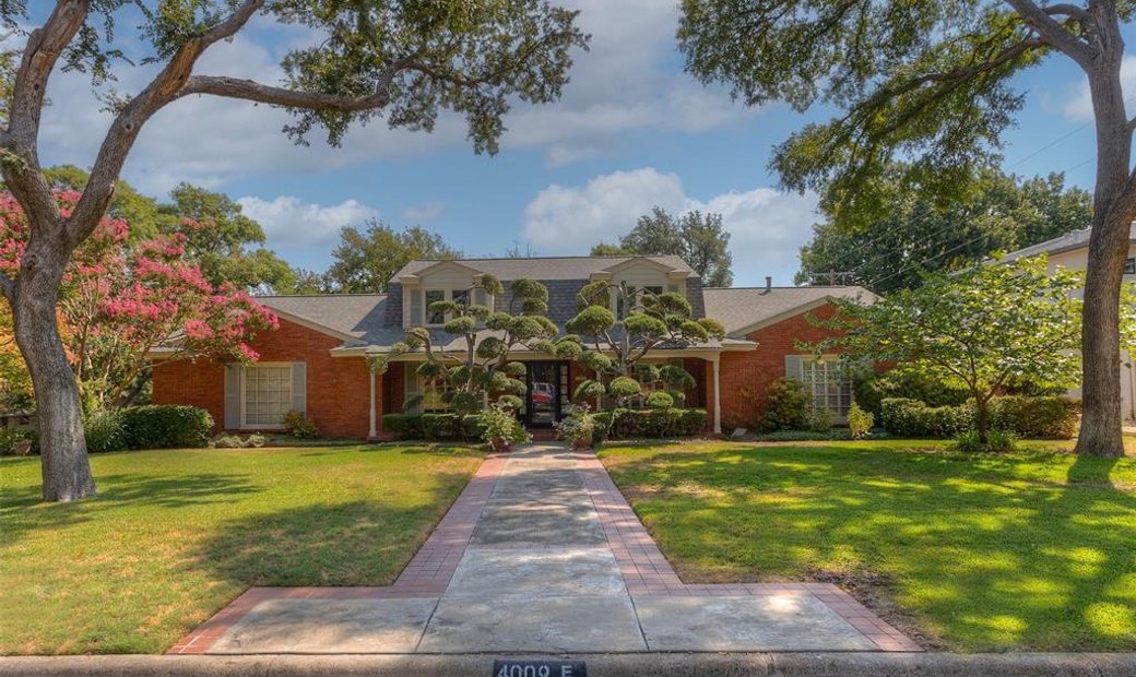 Sought After Overton Park Gem In Fort Worth, Texas, United States For Sale (13334430)