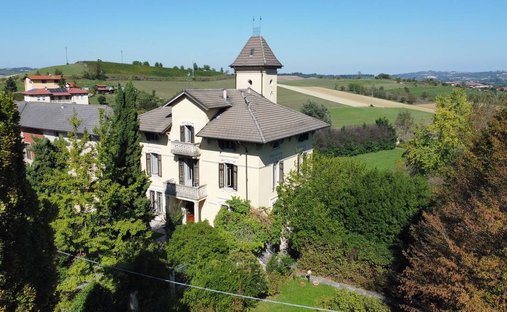 Villa in Serralunga di Crea, Piedmont, Italy 1