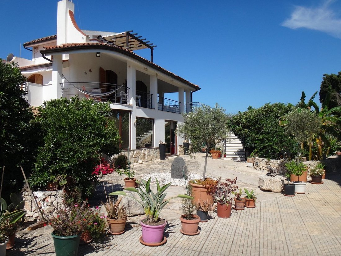 Villa in Fontane Bianche, Sicily, Italy 2 - 13338468