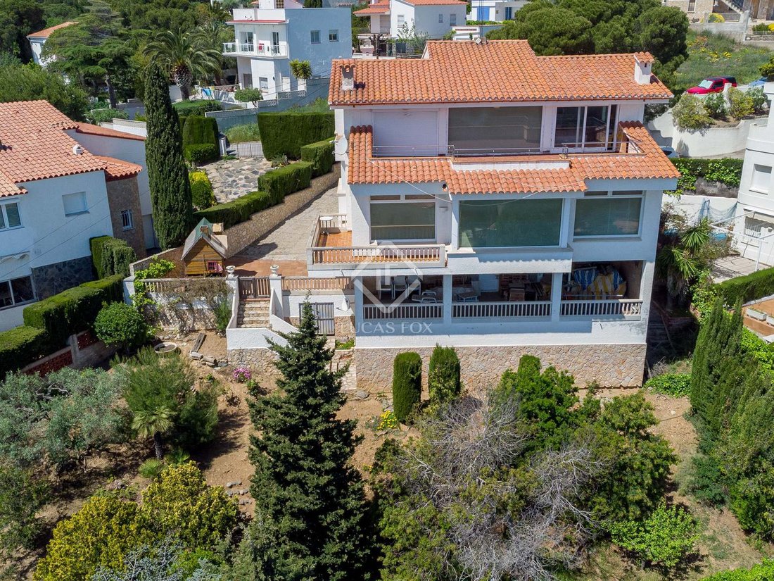 Llanca House / Villa In Girona, Spain For Sale (11953560)