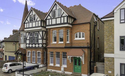 House in Acton Park, Ealing, England 1