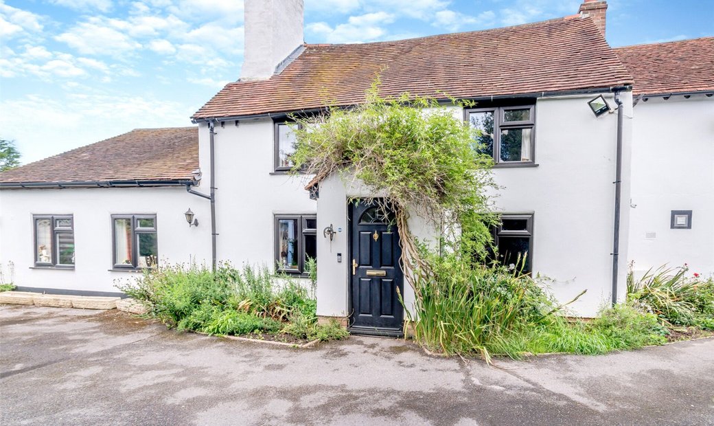 Listings by Fine & Country Guildford and Woking United Kingdom