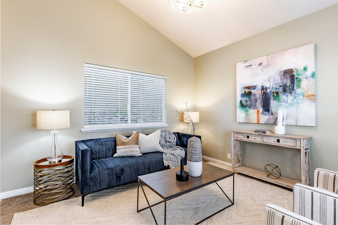 Contemporary Styling/Eaglewood Living In North Salt Lake, Utah, United