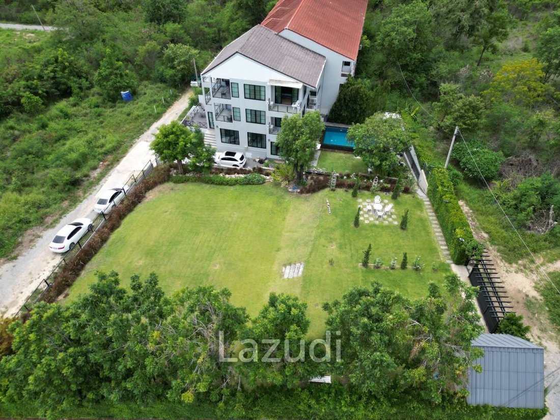 large-modern-pool-villa-4-bed-in-hua-hin-prachuap-khiri-khan