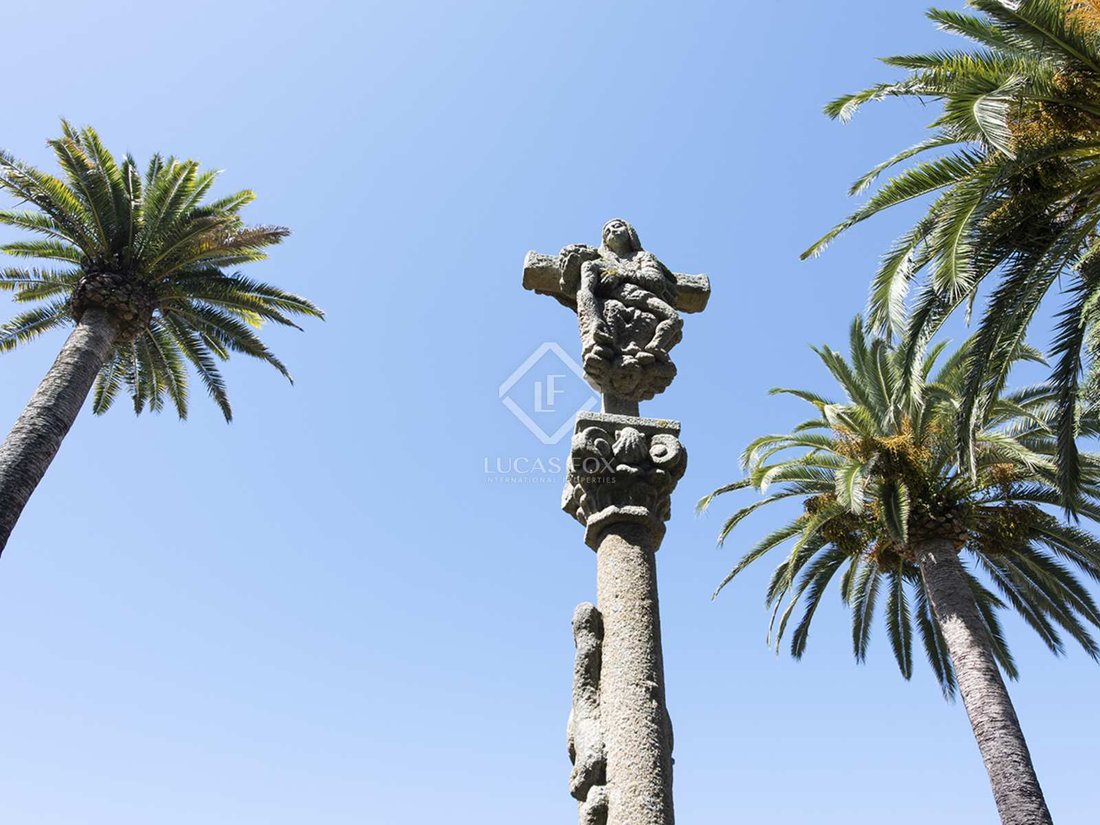 Cambados Castle / Palace In Cambados, Galicia, Spain For Sale (13261496)