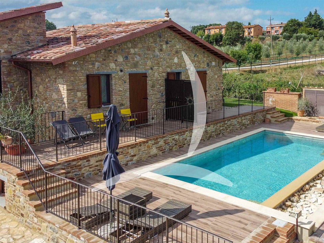 Villa in Castiglione del Lago, Umbria, Italy 3 - 13335519