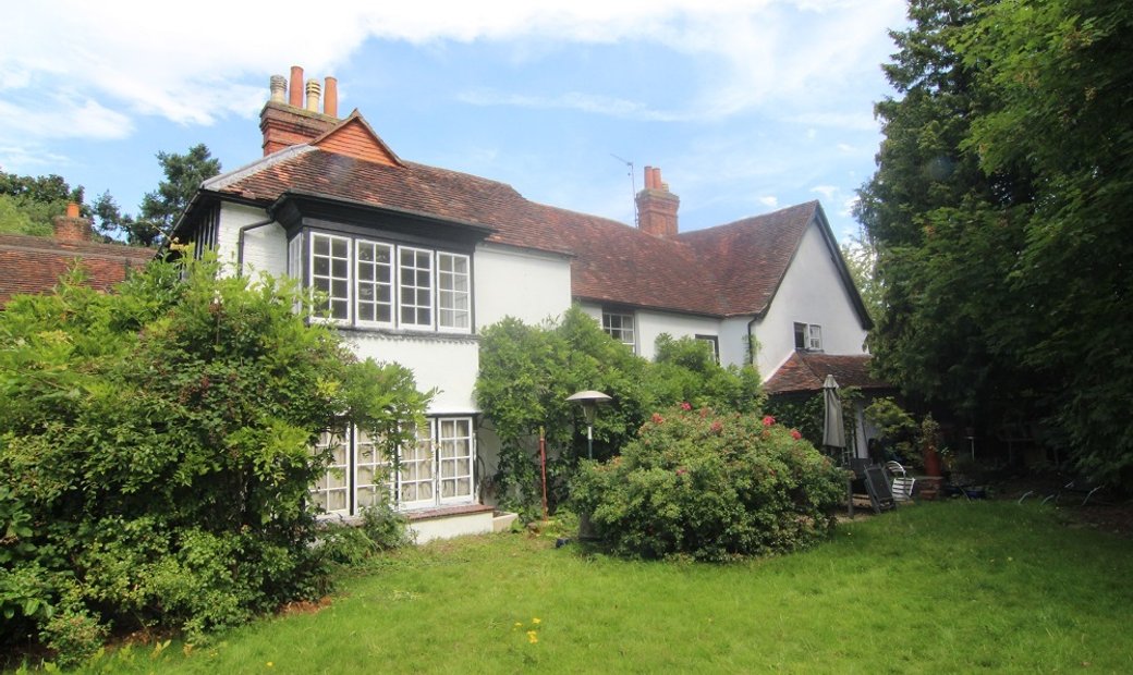 8 Bedroom Detached House For Sale In In Wokingham, England, United
