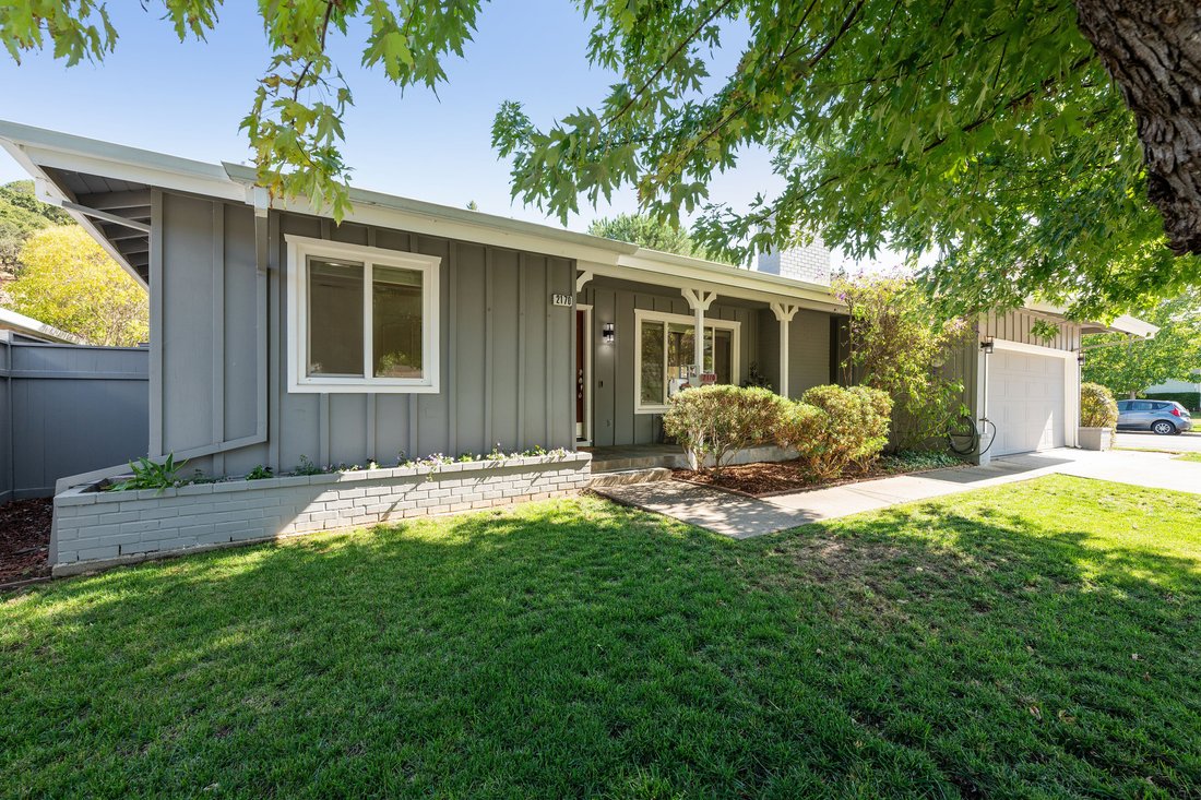 Charming Miller Creek Home In San Rafael, California, United States For