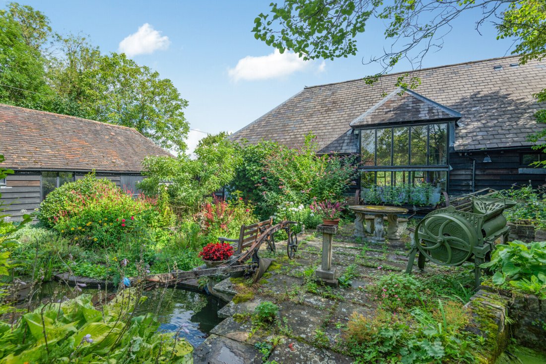 4 Bedroom Detached House For Sale In In Horton Kirby, England, United