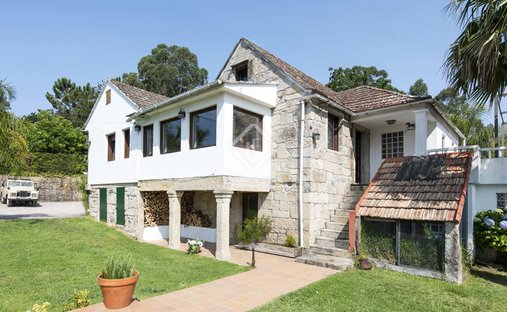 Farm Ranch in Camos, Nigran, Spain 1