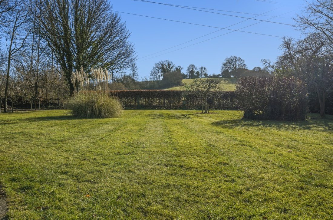 6 Bedroom Detached House For Sale In In Paulton, England, United