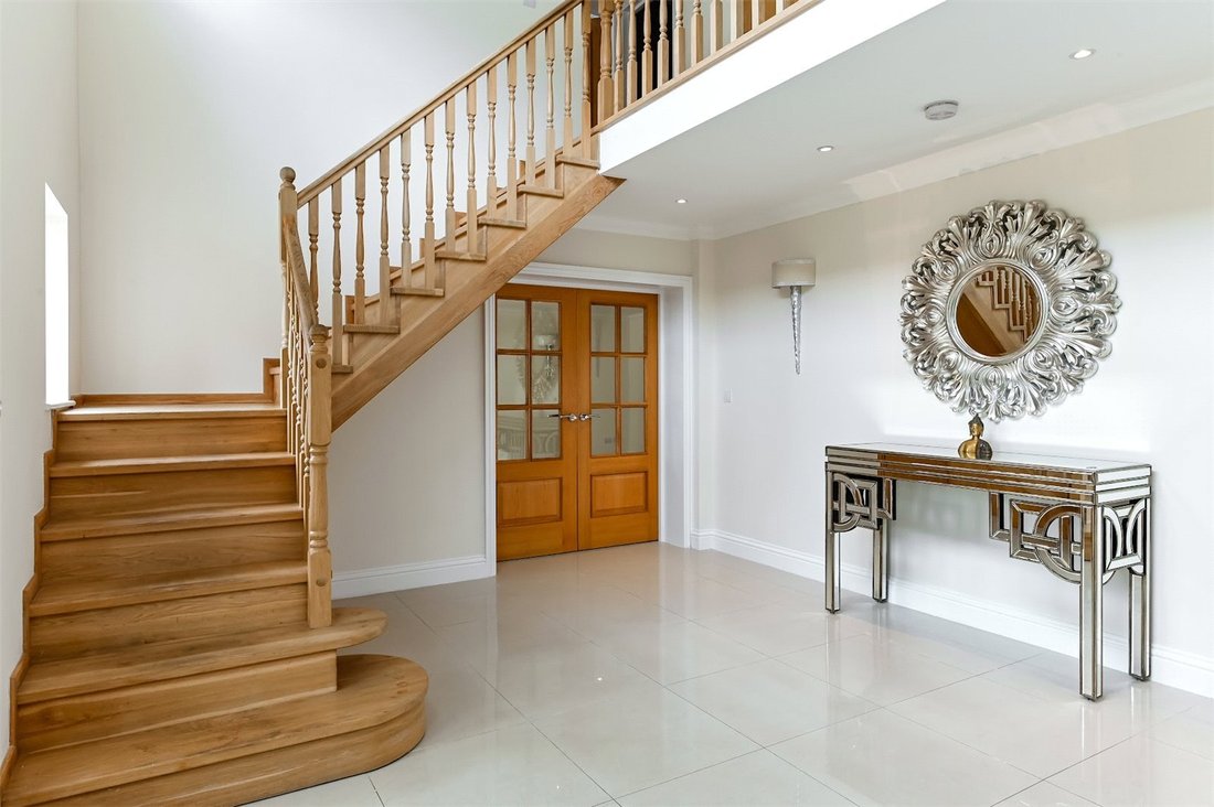 7 Bedroom Detached House For Sale In In Gerrards Cross, England, United Kingdom For Sale (13318992)