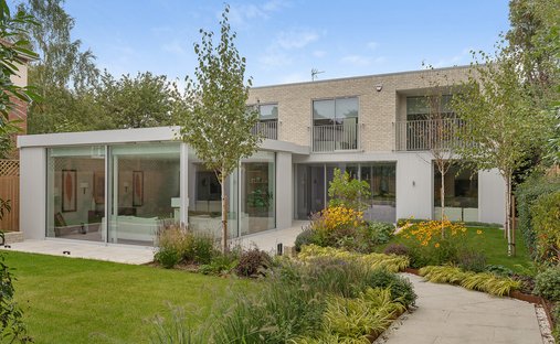 House in Ealing (London Borough of Ealing), Ealing, England 1