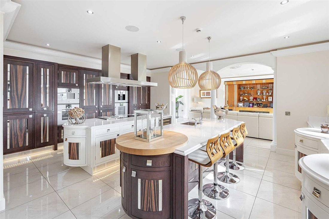 5 Bedroom Detached House For Sale In Bathgate, Scotland, United Kingdom