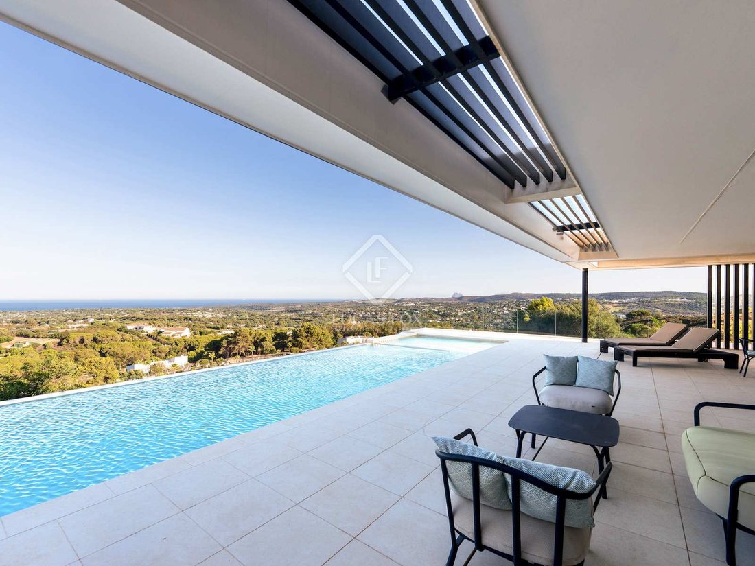 Sotogrande House / Villa In Sotogrande, Andalusia, Spain For Sale