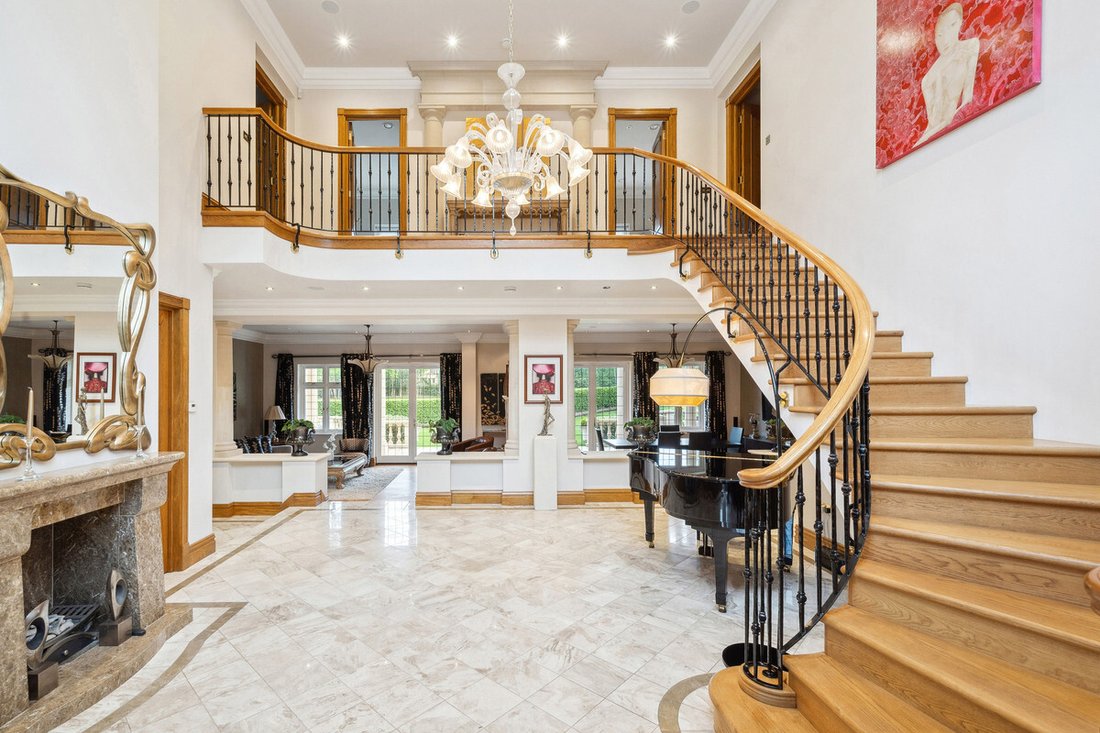 8 Bedroom Detached House For Sale In In Virginia Water, England, United