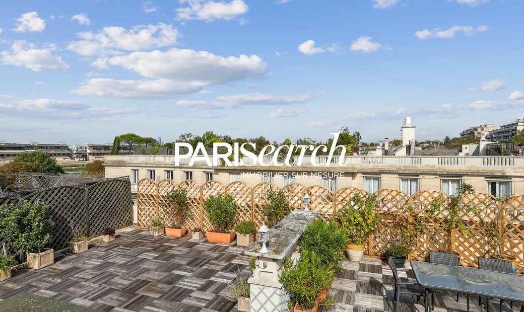 Paris 16th, Auteuil, Apartment With Roof Top In Paris, île De France