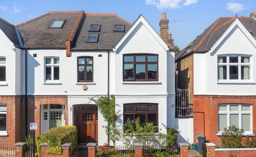Haus in Gunnersbury, London Borough of Hounslow, England 1