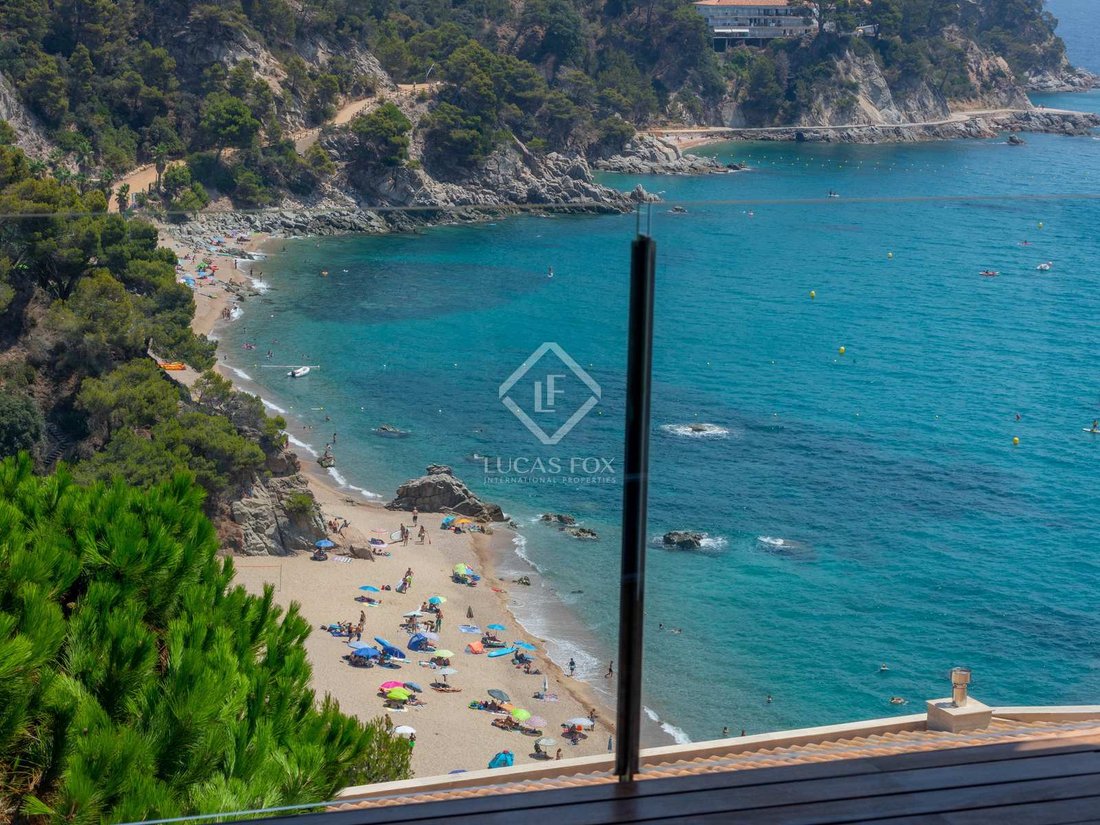 Tossa De Mar House / Villa In Tossa De Mar, Catalonia, Spain For Sale