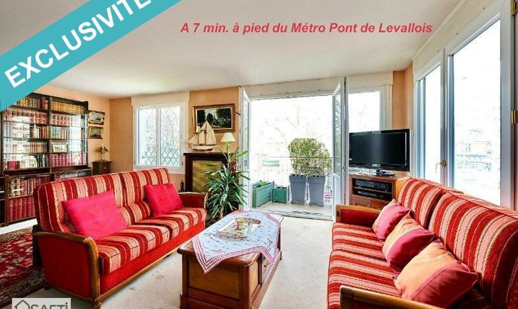 Bécon Pont De Levallois. 4 Pièces In Courbevoie, île De France, France