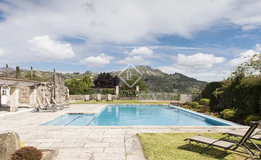 House in Camos, Nigran, Spain 1