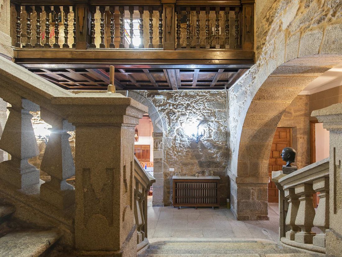 Cambados Castle / Palace In Cambados, Galicia, Spain For Sale (13261496)