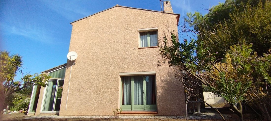 House in Six-Fours-les-Plages, Provence-Alpes-Côte d'Azur, France 1 - 12830768
