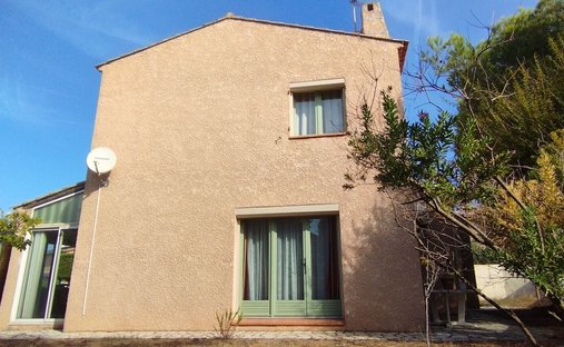 House in Six-Fours-les-Plages, Provence-Alpes-Côte d'Azur, France 1