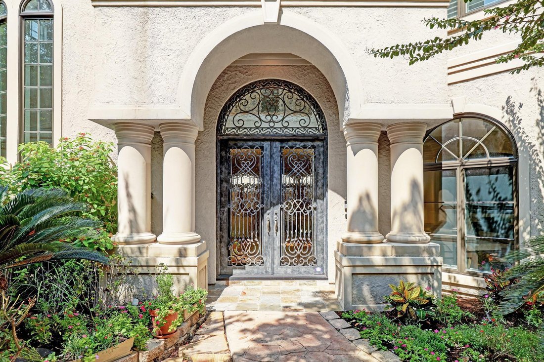 4951 Tilbury Estates Drive In Houston, Texas, United States For Sale