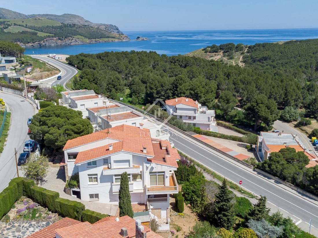 Llanca House / Villa In Girona, Spain For Sale (11953560)