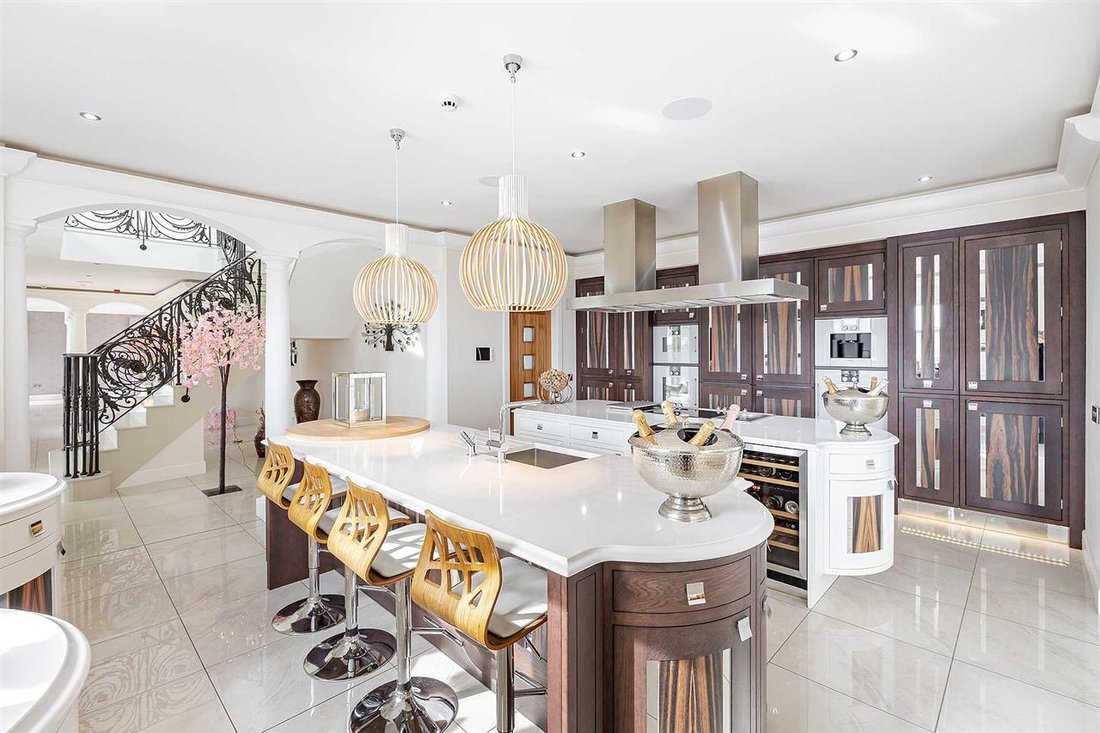 5 Bedroom Detached House For Sale In Bathgate, Scotland, United Kingdom