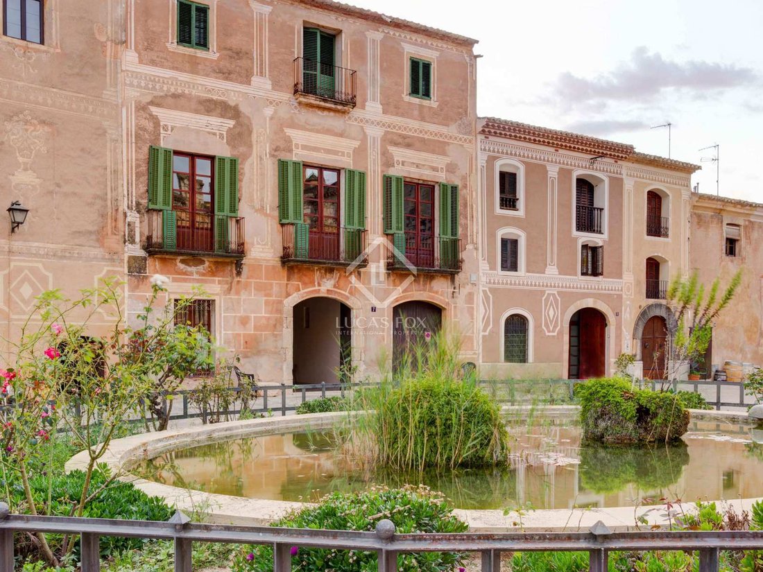 Whispers of Santes Creus: A Monastery’s Timeless Palace in Catalonia