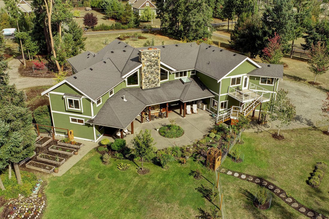 River's Edge Estate In Nanoose Bay, British Columbia, Canada For Sale