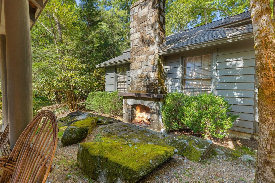 434 Whiteside Mountain Road, In Highlands, North Carolina, United