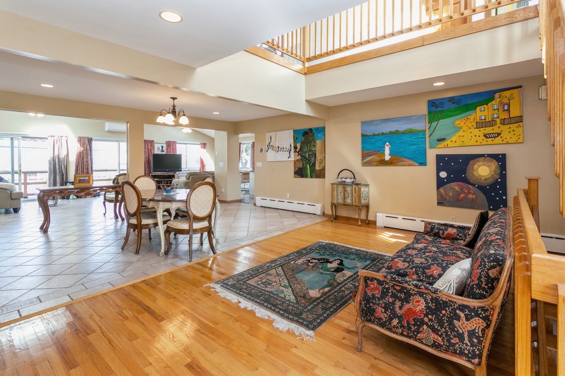 House in New Hyde Park, New York, United States 3 - 13338846