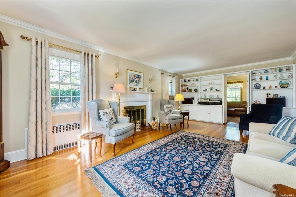 Lovely All Brick Colonial In East In East Williston, New York, United