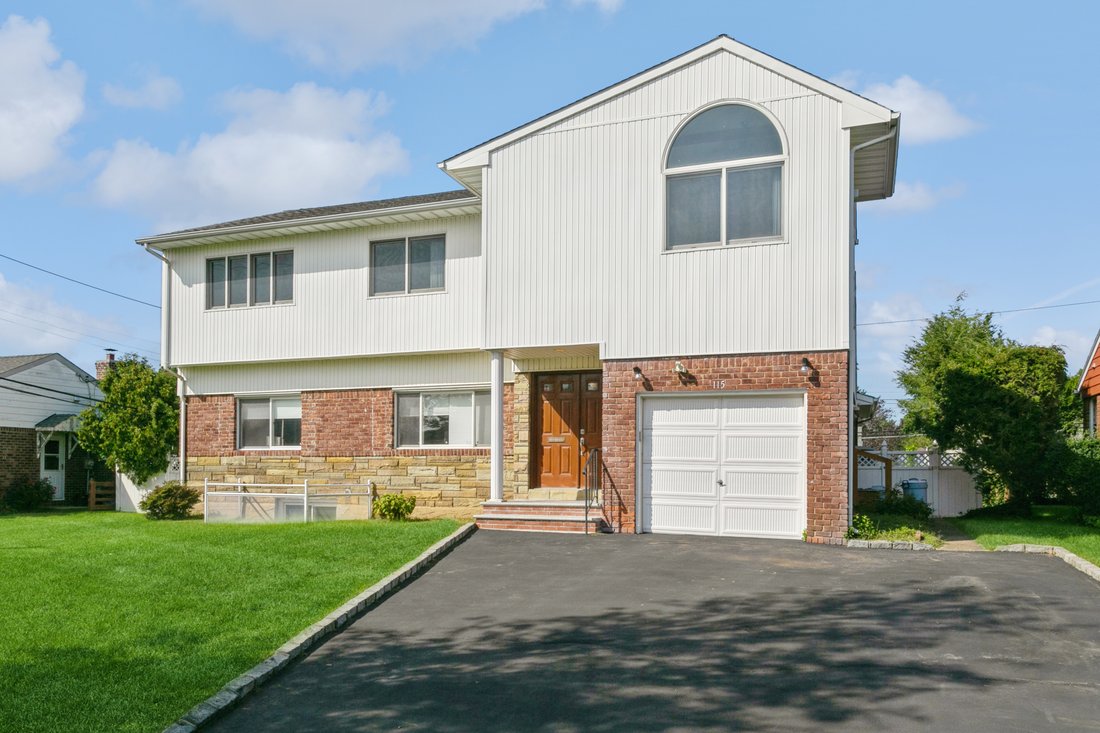 House in New Hyde Park, New York, United States 1 - 13338846