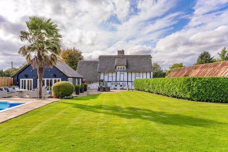 5 Bedroom House For Sale In Dunstable In Eaton Bray, England, United