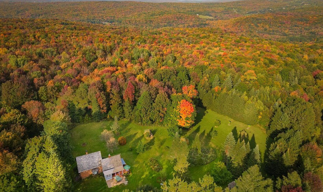 Sutton, Estrie In Sutton, Quebec, Canada For Sale (13339210)