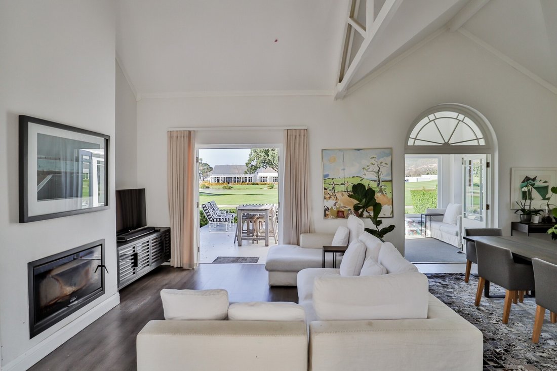 An Idyllic Retreat On Steenberg Golf In Cape Town, Western Cape, South