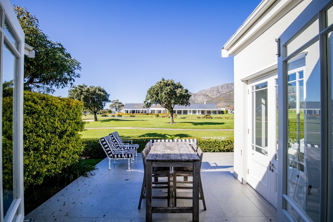 An Idyllic Retreat On Steenberg Golf In Cape Town, Western Cape, South