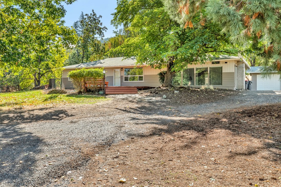 6292 Dark Hollow Road Medford, Or In Medford, Oregon, Vereinigte